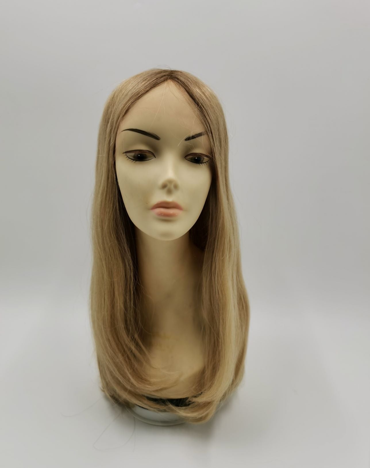 *Paris*   Premium Lace Wig in light color for Caucasian Ladies